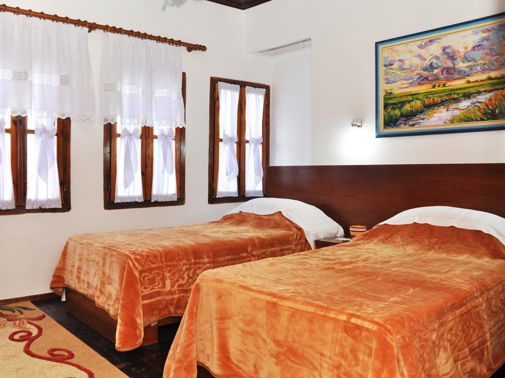 Old Town Hava Baci Hotel Berat Bagian luar foto