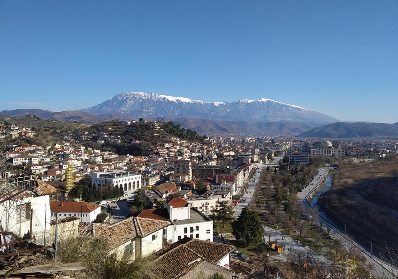 Old Town Hava Baci Hotel Berat Bagian luar foto